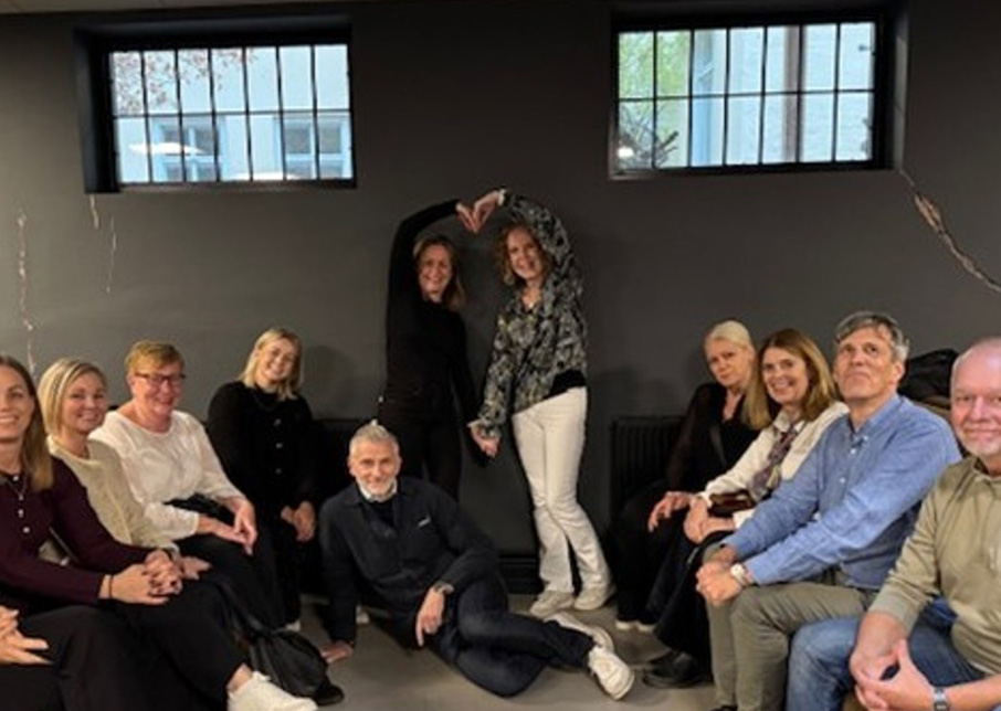 Tre lag klev in i olika celler och löste utmaningar under tidspress