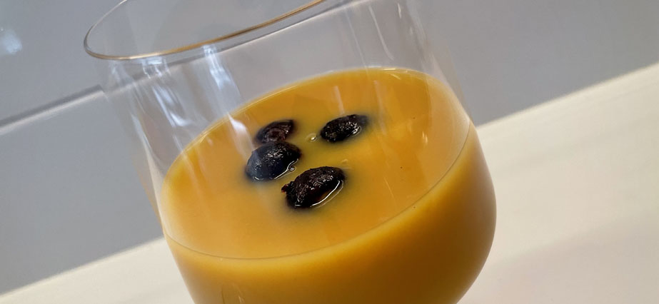 Smoothie med mango och persika