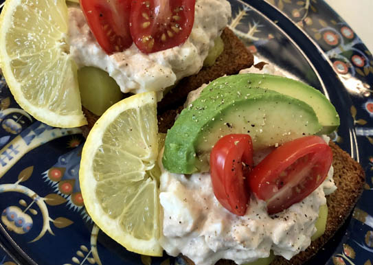  Danska smörrebröd med tonfiskröra