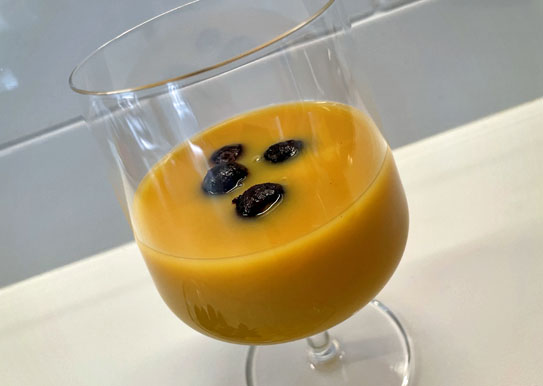 Smoothie med mango och persika